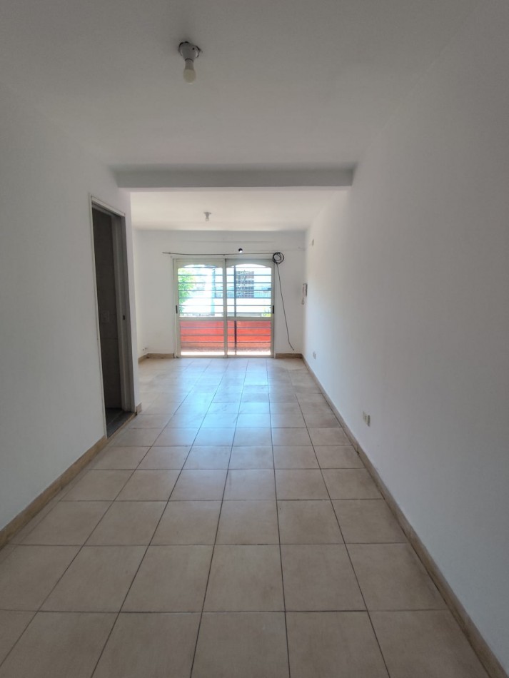 SE ALQUILA TRIPLEX